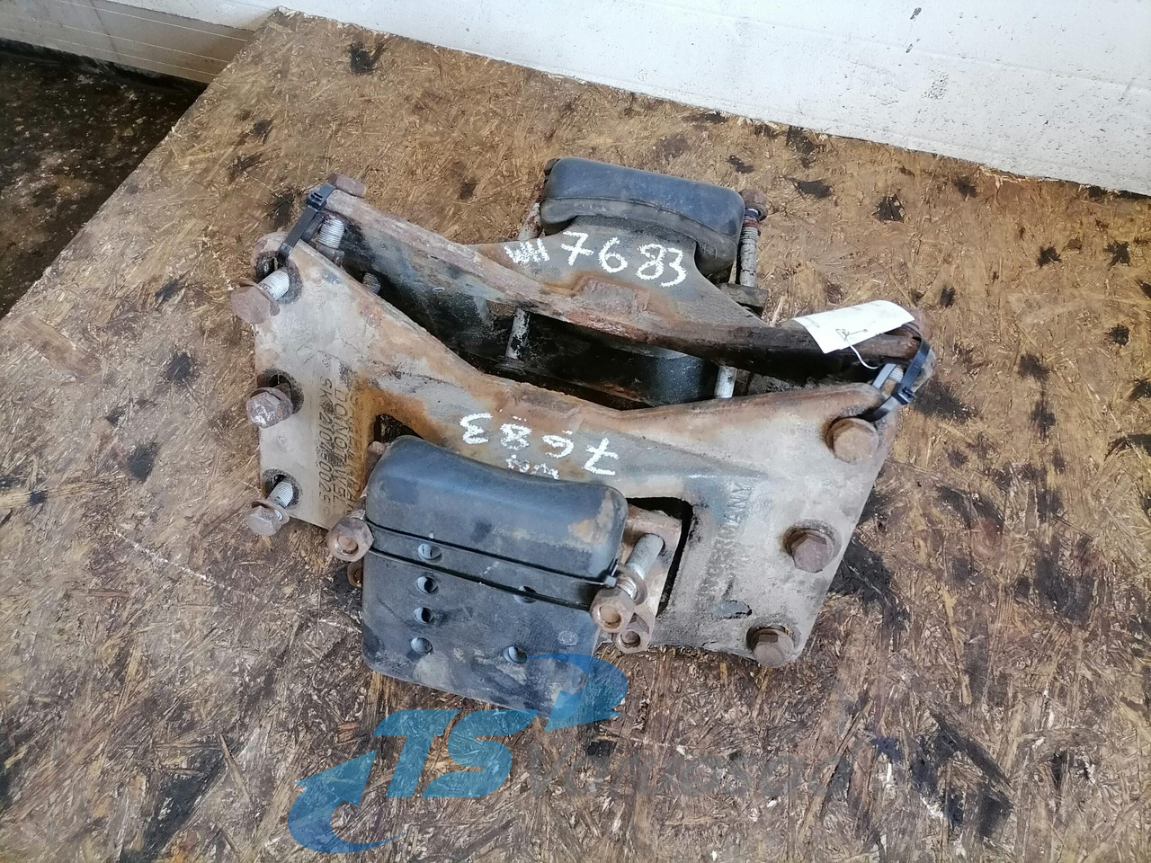 Scania Veosadula jalad SK2104002SP - Fifth wheel coupling for Truck: picture 5 Scania Veosadula jalad SK2104002SP - Fifth wheel coupling for Truck: picture 5