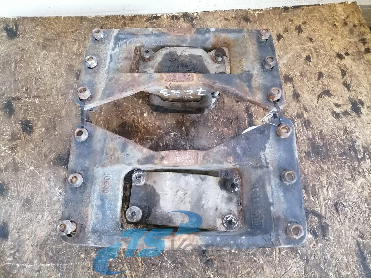 Scania Veosadula jalad SK2104002SP - Fifth wheel coupling for Truck: picture 2 Scania Veosadula jalad SK2104002SP - Fifth wheel coupling for Truck: picture 2