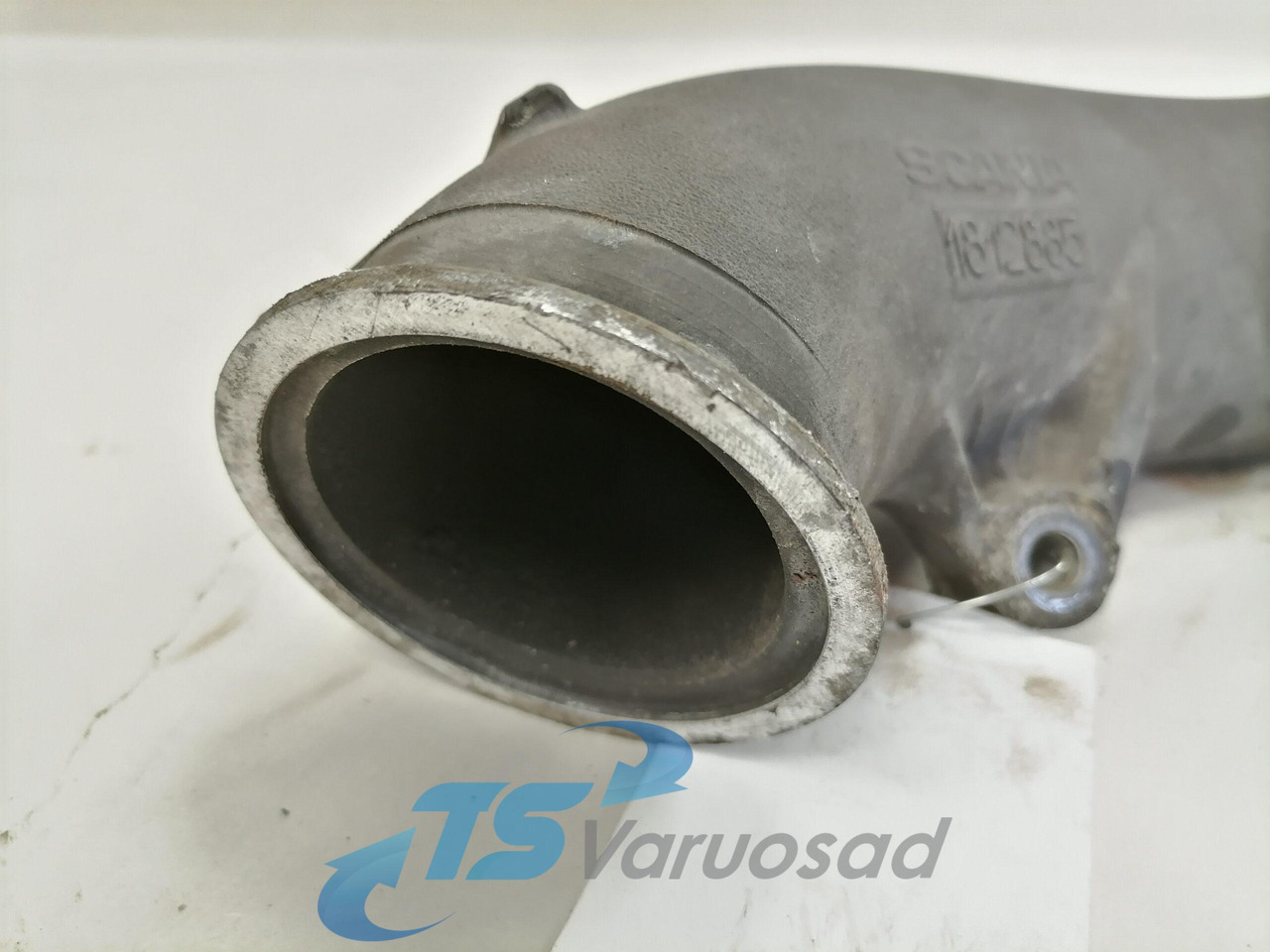 Scania intercooler pipe 1812885 - Intercooler for Truck: picture 4 Scania intercooler pipe 1812885 - Intercooler for Truck: picture 4