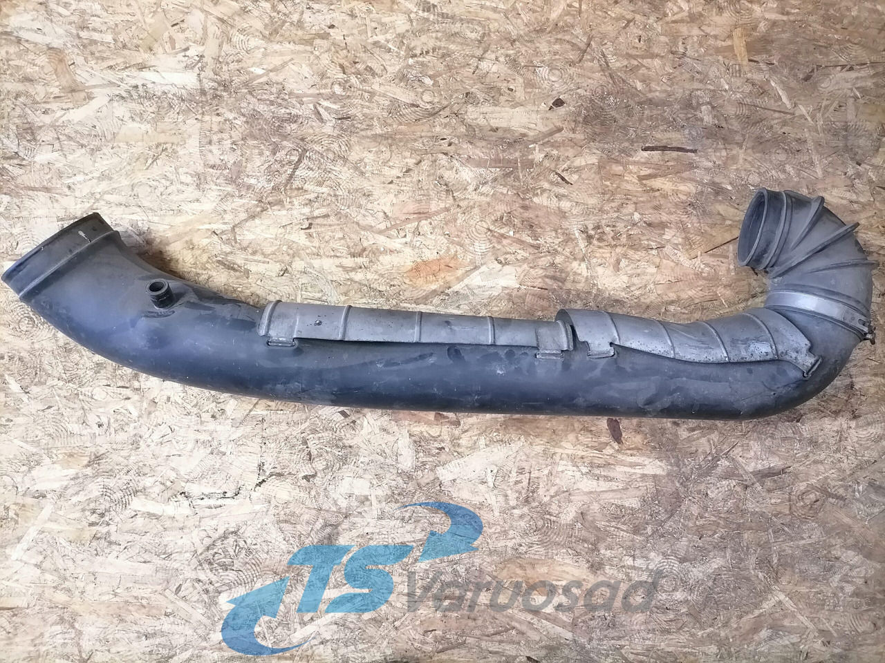 Volvo Air intake 20580668 - Air intake system for Truck: picture 2 Volvo Air intake 20580668 - Air intake system for Truck: picture 2