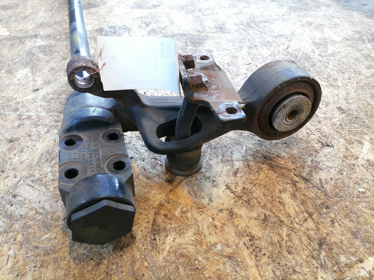 Volvo Anti-roll bar 3198853 - Cab suspension for Truck: picture 4 Volvo Anti-roll bar 3198853 - Cab suspension for Truck: picture 4