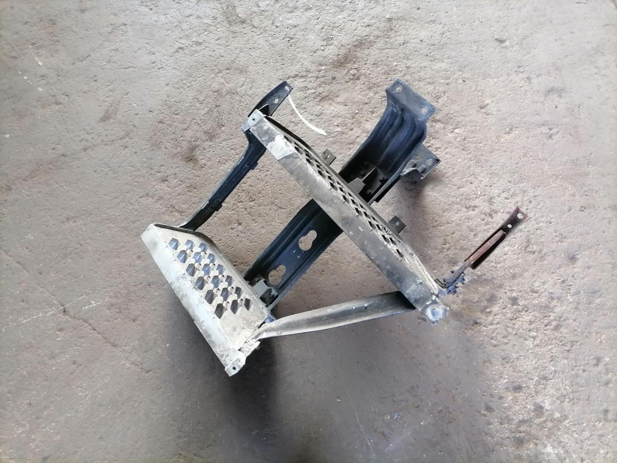 Volvo Boarding step unit 82142327 - Footstep for Truck: picture 2 Volvo Boarding step unit 82142327 - Footstep for Truck: picture 2