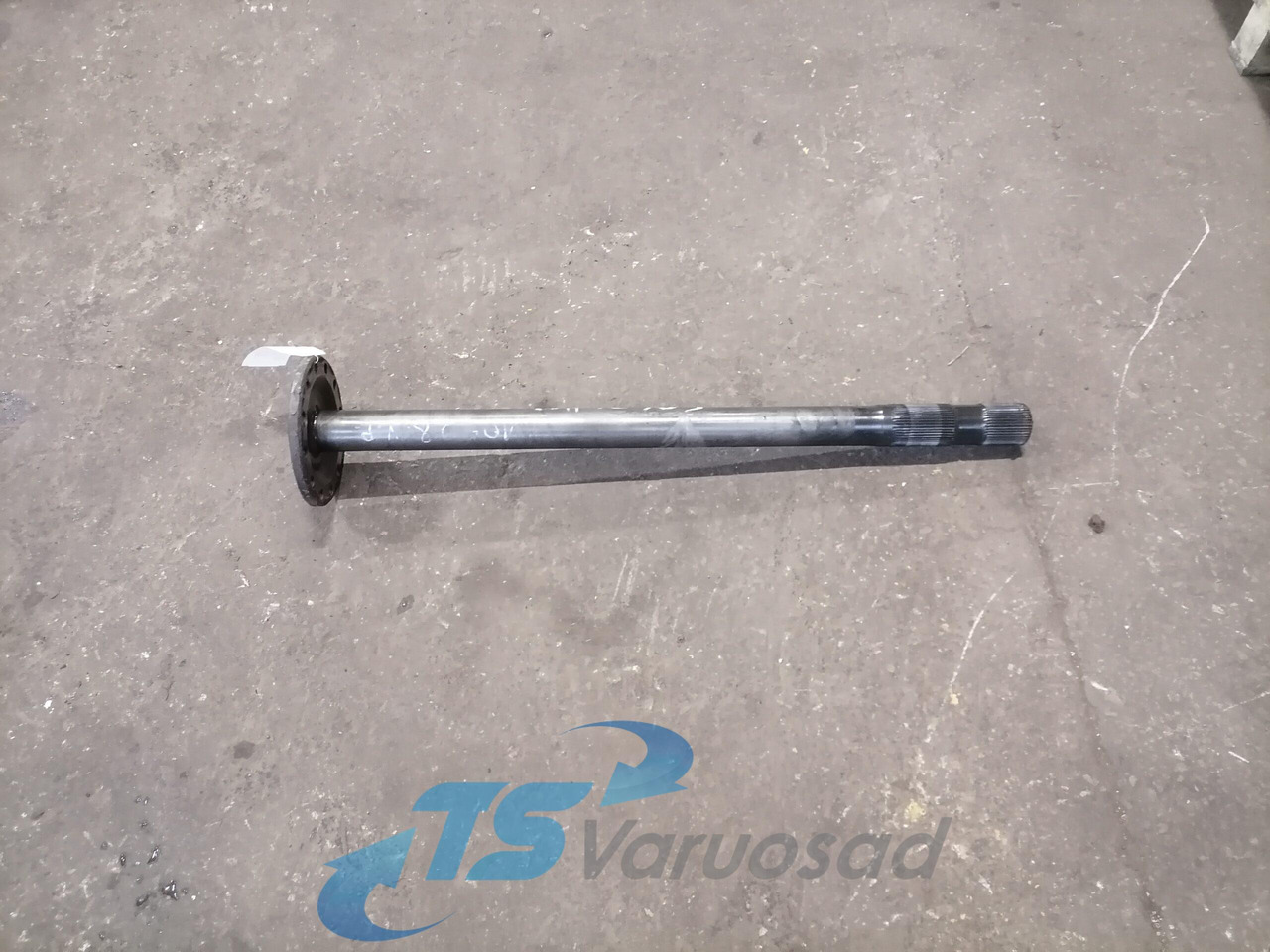 Volvo Drive shaft 20836831 - Drive shaft for Truck: picture 1 Volvo Drive shaft 20836831 - Drive shaft for Truck: picture 1