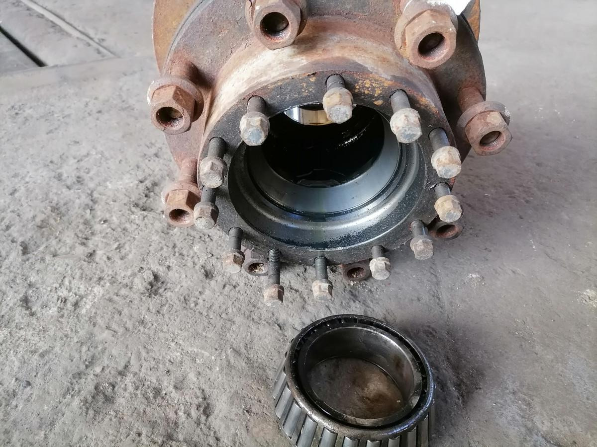 Volvo Volvo truck with wheel hub 21184089 - Wheel hub for Truck: picture 5 Volvo Volvo truck with wheel hub 21184089 - Wheel hub for Truck: picture 5