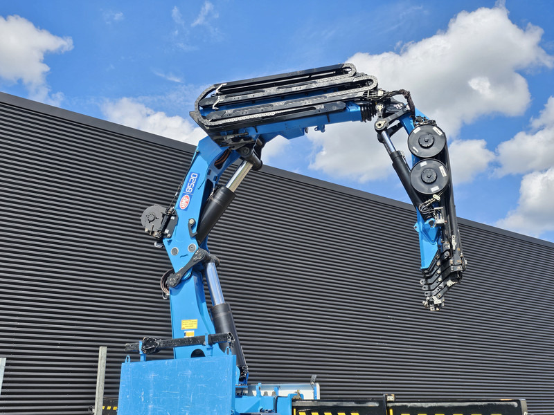 Dropside/ Flatbed truck, Crane truck MAN TGX 35.480 8x4-4 / HMF 85 t/m + JIB / WINCH: picture 6