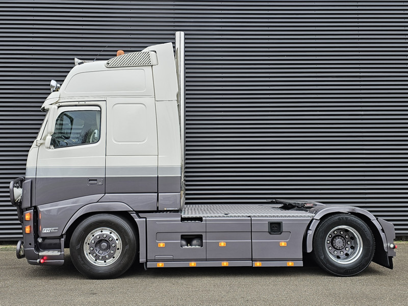 Volvo FH400 4X2 / SHOWTRUCK / SPECIAL / EXHAUST VALVE - Tractor unit: picture 5 Volvo FH400 4X2 / SHOWTRUCK / SPECIAL / EXHAUST VALVE - Tractor unit: picture 5