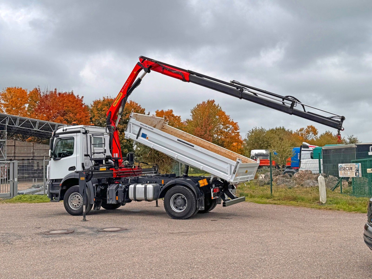 Tipper Mercedes-Benz 1840 2140 4X2 Kipper % Kran mit Funk Top Zust.: picture 18 Tipper Mercedes-Benz 1840 2140 4X2 Kipper % Kran mit Funk Top Zust.: picture 18