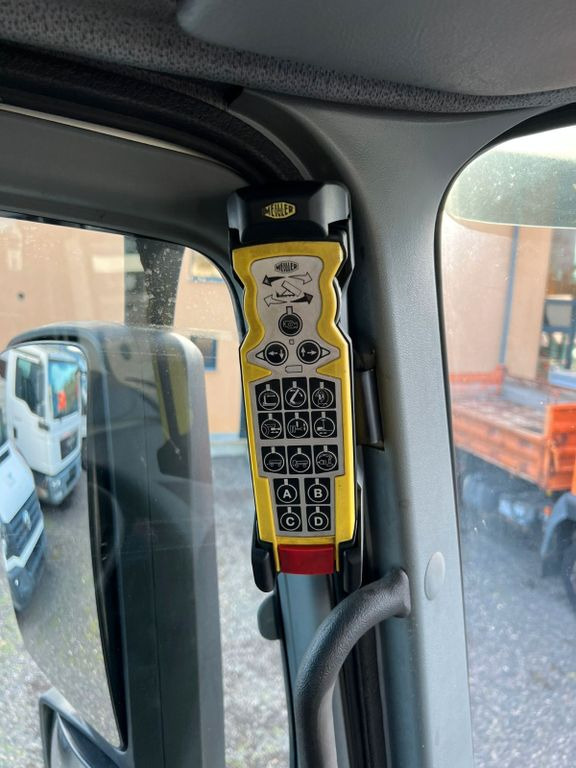 Mercedes-Benz 2541 6X2 Meiller Funk Zustand wie 200 tkm - Hook lift truck: picture 4 Mercedes-Benz 2541 6X2 Meiller Funk Zustand wie 200 tkm - Hook lift truck: picture 4