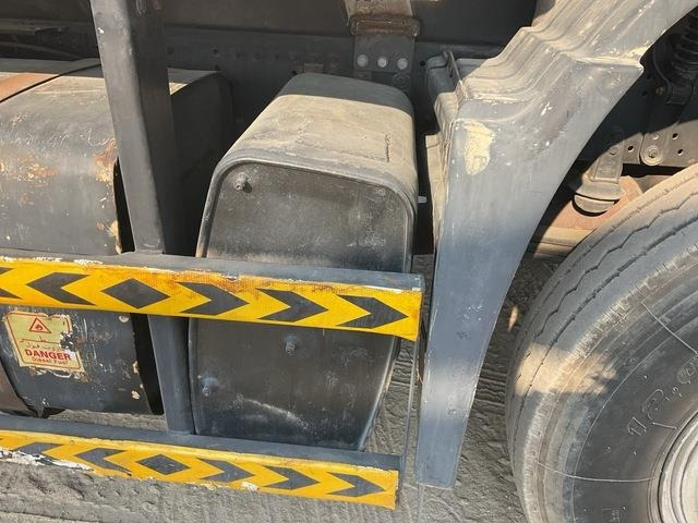 MAN TGA33.360 - Garbage truck: picture 3 MAN TGA33.360 - Garbage truck: picture 3