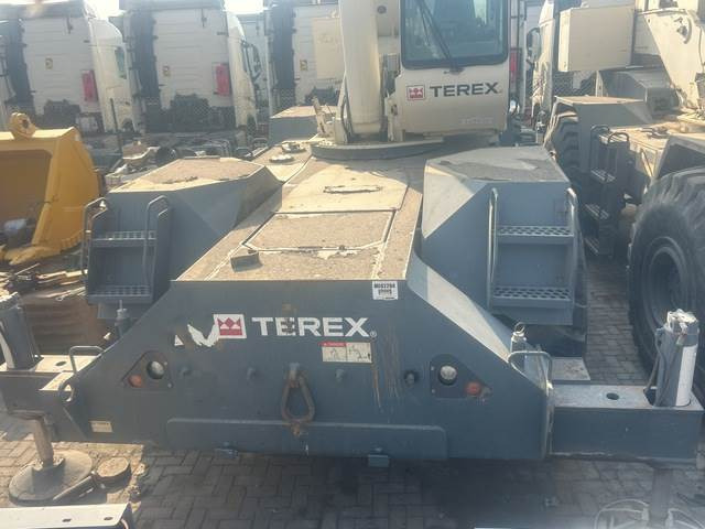 Lease a  Terex RT555 Terex RT555: picture 10