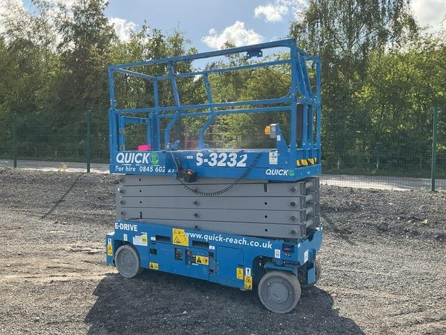 Genie GS3232 - Scissor lift: picture 2 Genie GS3232 - Scissor lift: picture 2