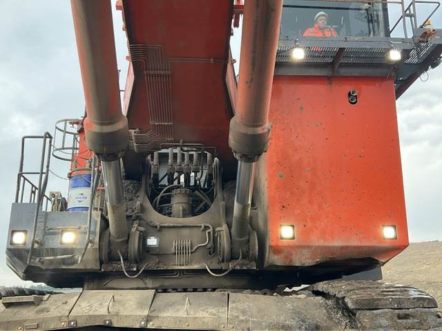 Crawler excavator Hitachi EX1900-6BH: picture 10