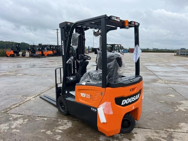 Doosan B15T-7 PLUS - Electric forklift: picture 2 Doosan B15T-7 PLUS - Electric forklift: picture 2