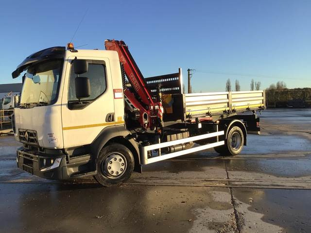 Renault D210 - Dropside/ Flatbed truck, Crane truck: picture 1 Renault D210 - Dropside/ Flatbed truck, Crane truck: picture 1