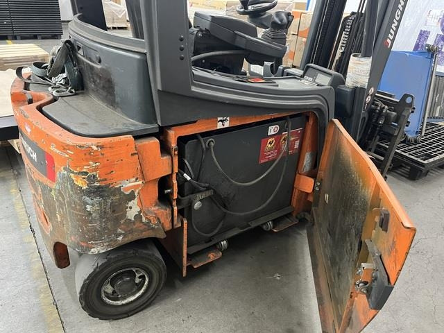 Yale ERP10RCF V2092 - Electric forklift: picture 4 Yale ERP10RCF V2092 - Electric forklift: picture 4
