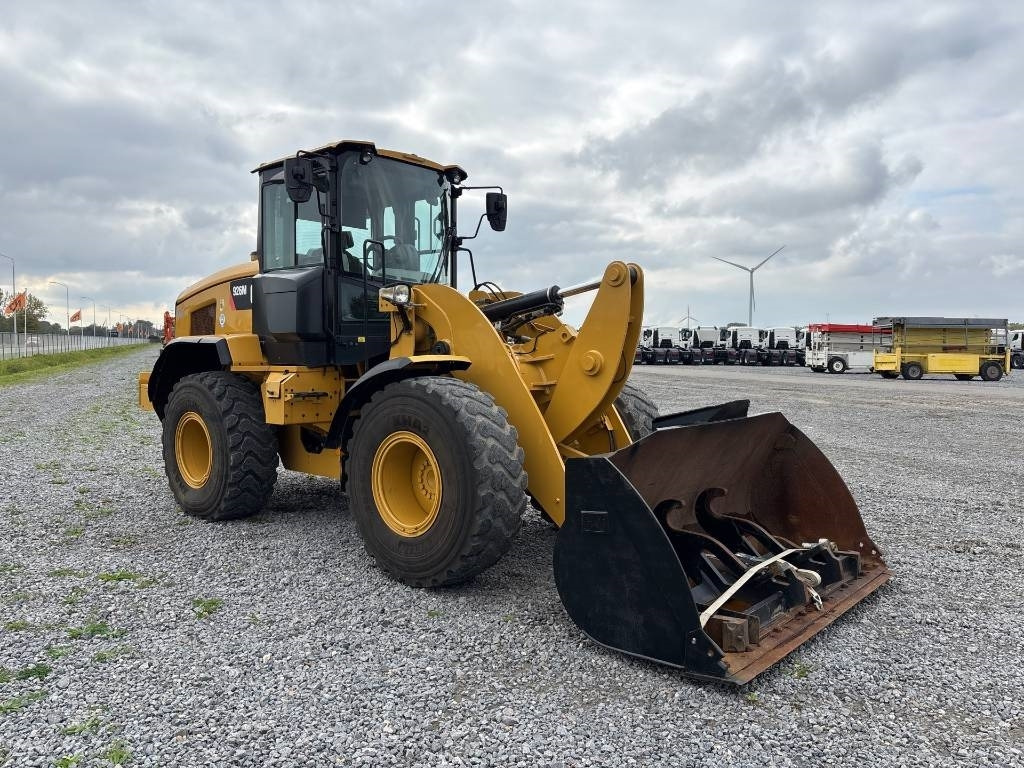 CAT 926M - Wheel loader: picture 2 CAT 926M - Wheel loader: picture 2