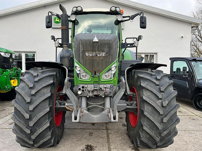 Fendt 826 Vario ProfiPlus NatureGreen - Farm tractor: picture 3 Fendt 826 Vario ProfiPlus NatureGreen - Farm tractor: picture 3