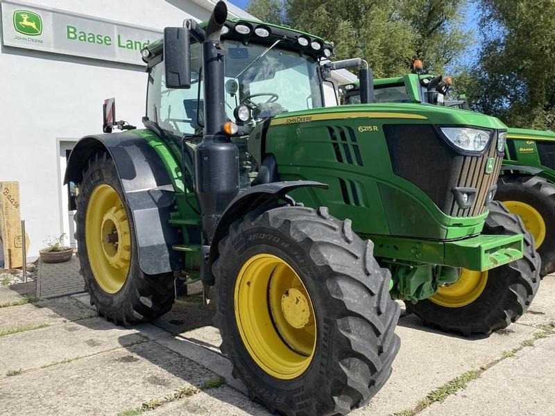 John Deere 6215R AutoPowr - Farm tractor: picture 4 John Deere 6215R AutoPowr - Farm tractor: picture 4