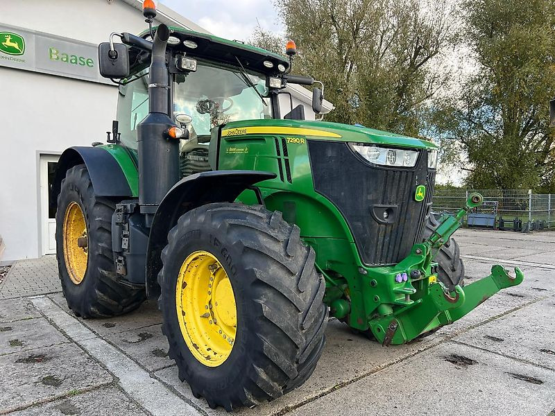 John Deere 7290R e23 - Farm tractor: picture 4 John Deere 7290R e23 - Farm tractor: picture 4