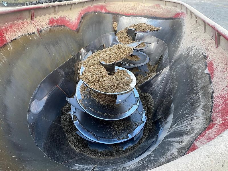 Forage mixer wagon RMH Premium 21 Gold: picture 19 Forage mixer wagon RMH Premium 21 Gold: picture 19