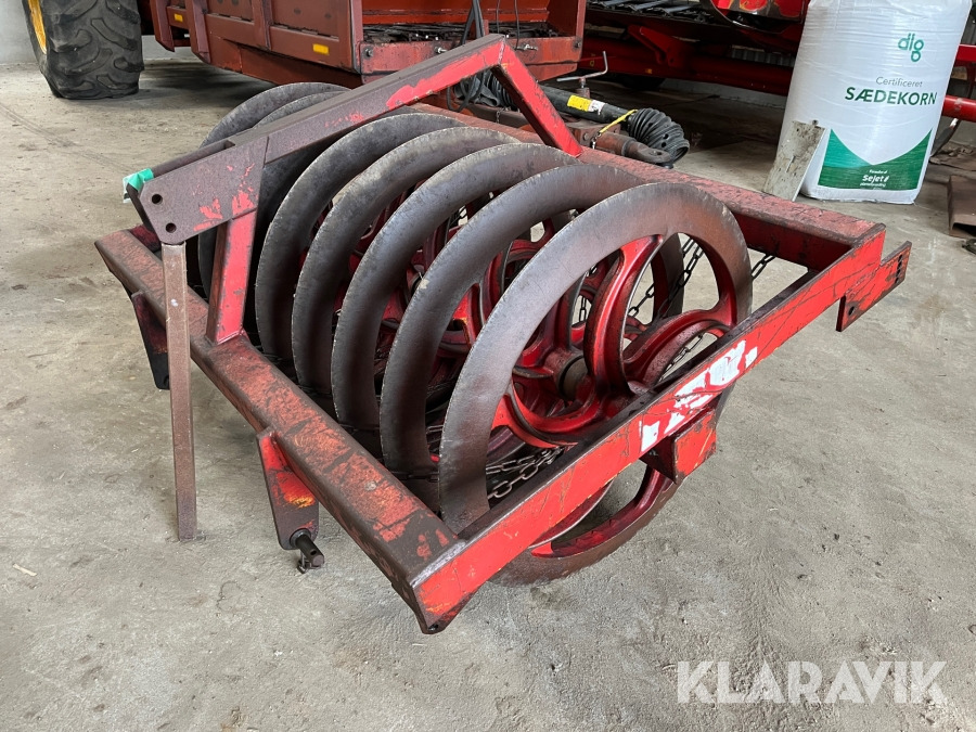 Frontpakker BVL PE8BK - Soil tillage equipment: picture 1 Frontpakker BVL PE8BK - Soil tillage equipment: picture 1