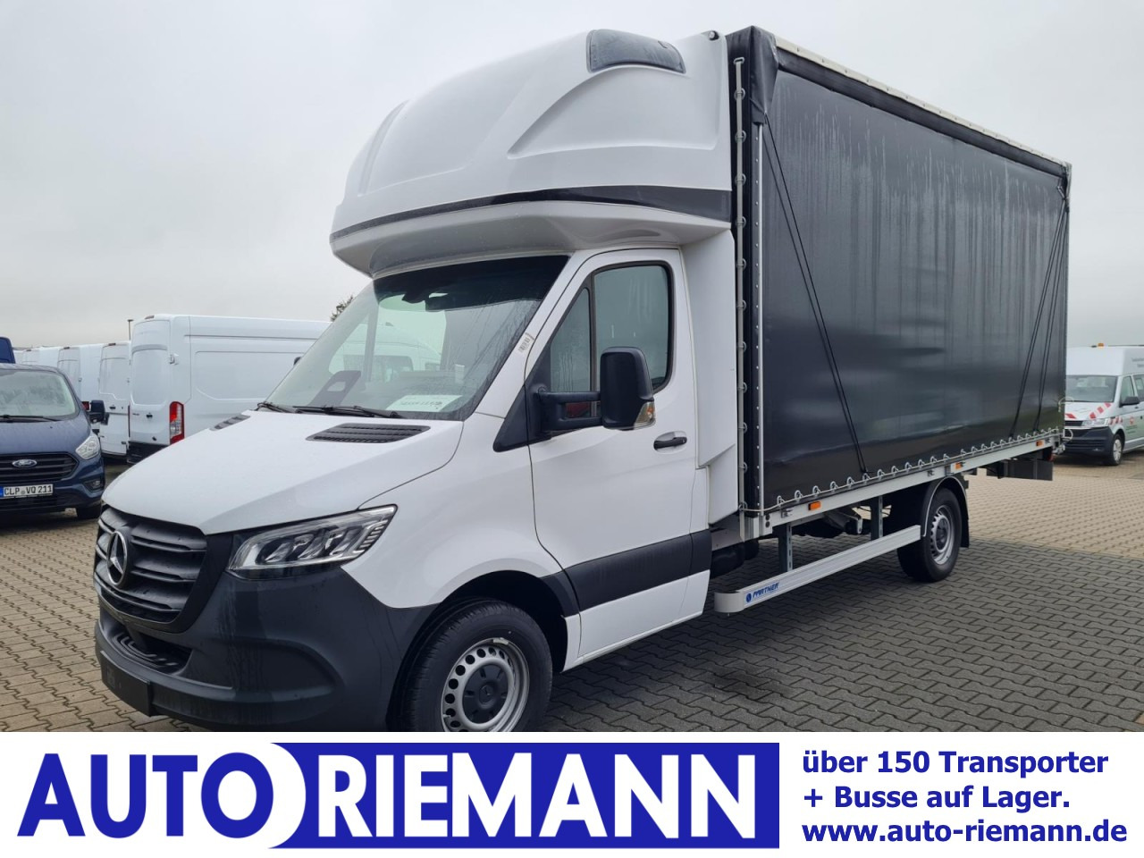 Mercedes-Benz Sprinter 317 AG Schiebe Plane Schlafkab 10 Pal AHK - Curtain side van: picture 1 Mercedes-Benz Sprinter 317 AG Schiebe Plane Schlafkab 10 Pal AHK - Curtain side van: picture 1