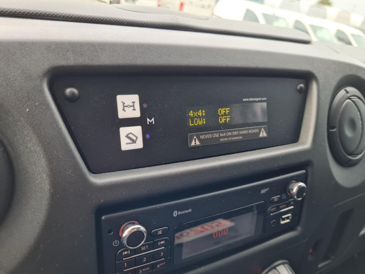 Lease a  Renault Master 35 Kasten LR Doka 6-Sitze 4x4 Allrad AHK Renault Master 35 Kasten LR Doka 6-Sitze 4x4 Allrad AHK: picture 12