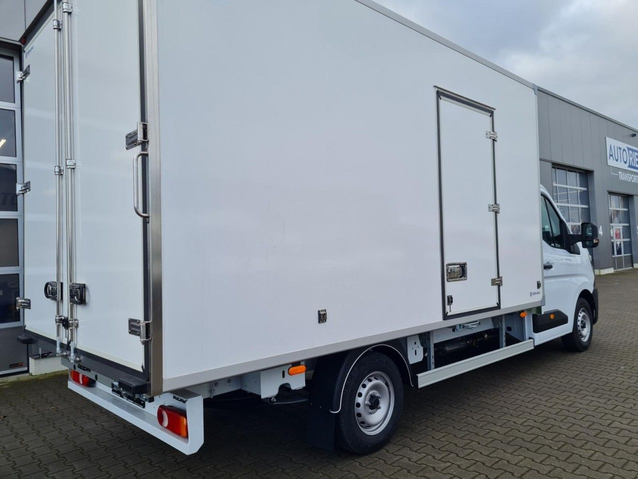 Renault Master 35 New Möbel Koffer KLIMA KAMERA TEMPOMAT - Box van: picture 5 Renault Master 35 New Möbel Koffer KLIMA KAMERA TEMPOMAT - Box van: picture 5