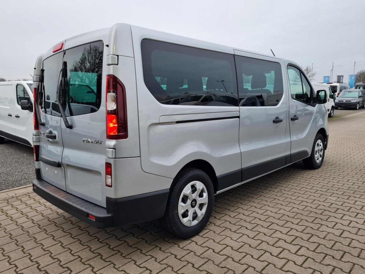 Renault Trafic Kombi 9-Sitze L2 Grand Equilibre KLIMA TE - Station wagon: picture 5 Renault Trafic Kombi 9-Sitze L2 Grand Equilibre KLIMA TE - Station wagon: picture 5