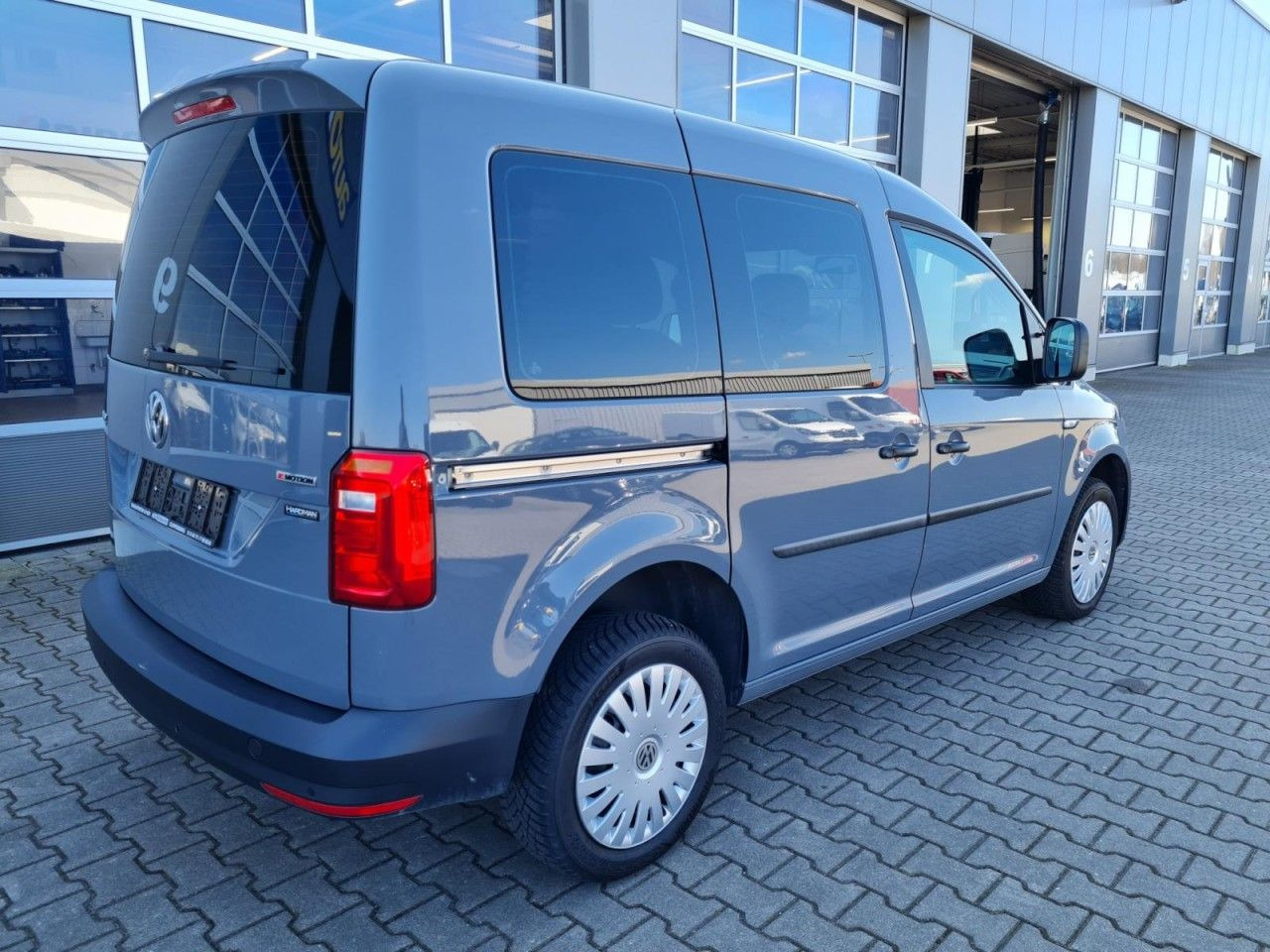 Volkswagen Caddy 4Motion TDi Kombi 5-Sitze TEMPO STHZ REGAL - Station wagon: picture 5 Volkswagen Caddy 4Motion TDi Kombi 5-Sitze TEMPO STHZ REGAL - Station wagon: picture 5