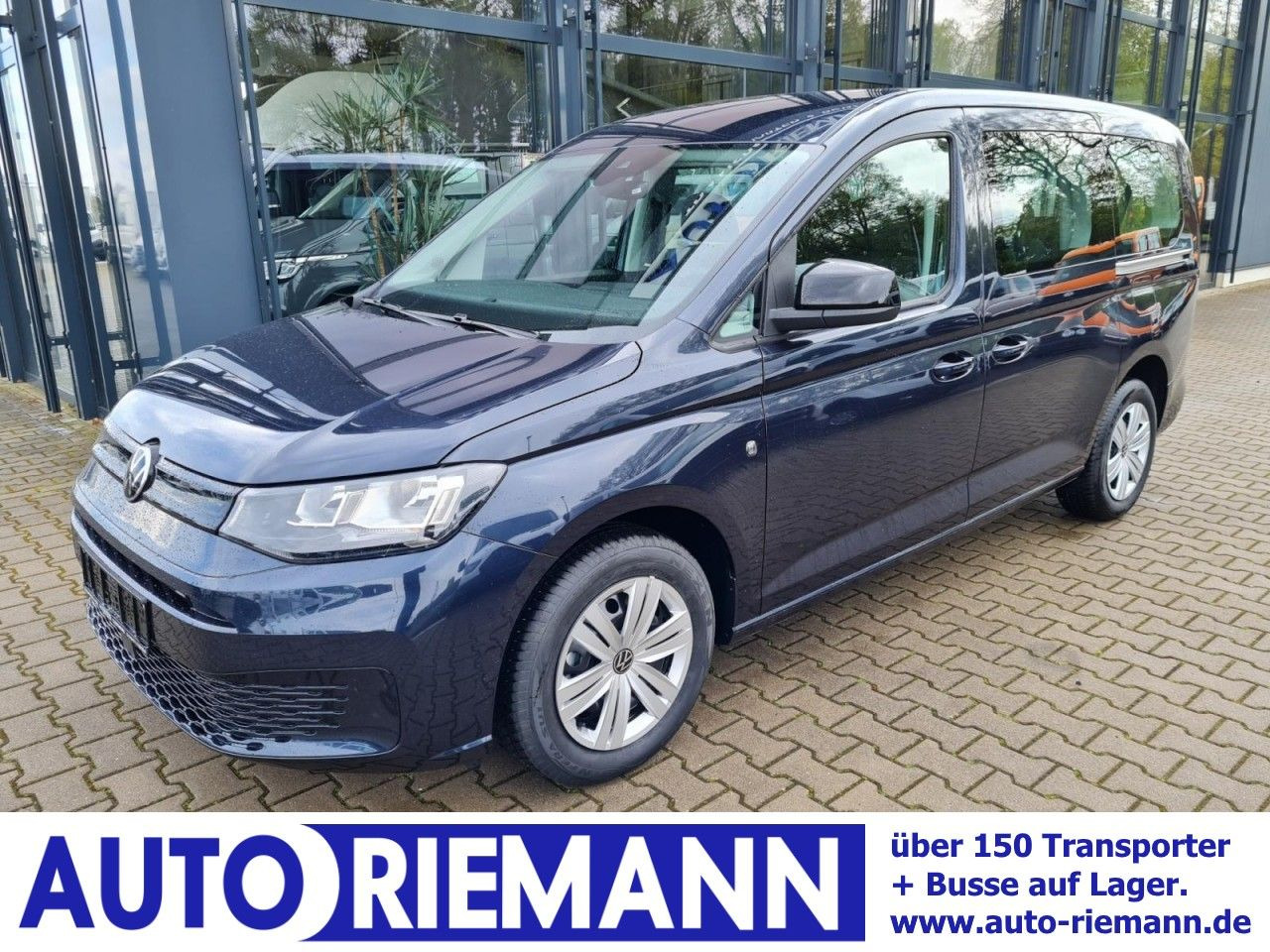 Car Volkswagen Caddy Maxi Kombi 7-Sitze 1.5 TSI DSG NAVI/APP TE: picture 1