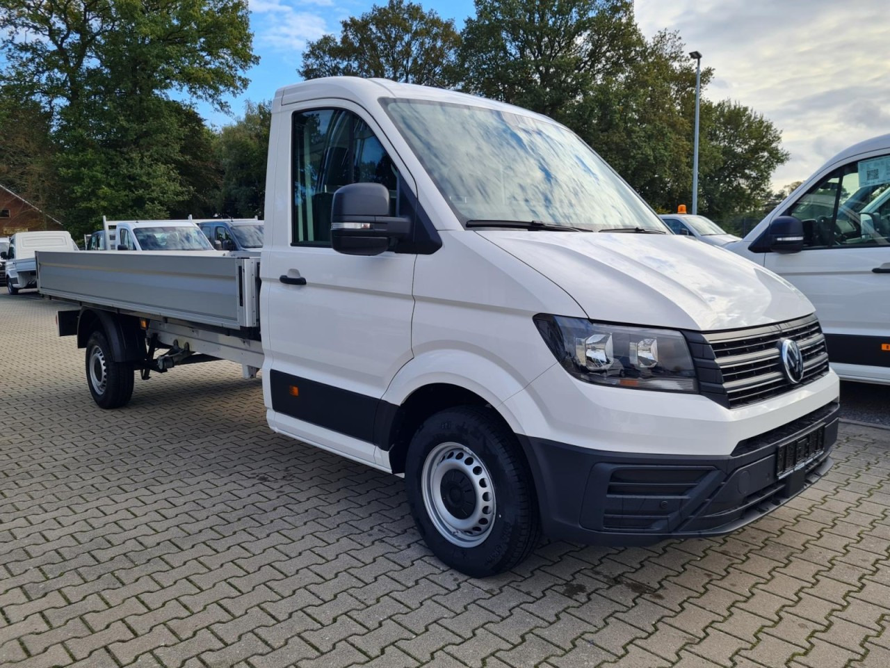 Volkswagen Crafter 35 Pritsche Tdi LR L4 KLIMA TEMPOMAT - Flatbed van: picture 2 Volkswagen Crafter 35 Pritsche Tdi LR L4 KLIMA TEMPOMAT - Flatbed van: picture 2