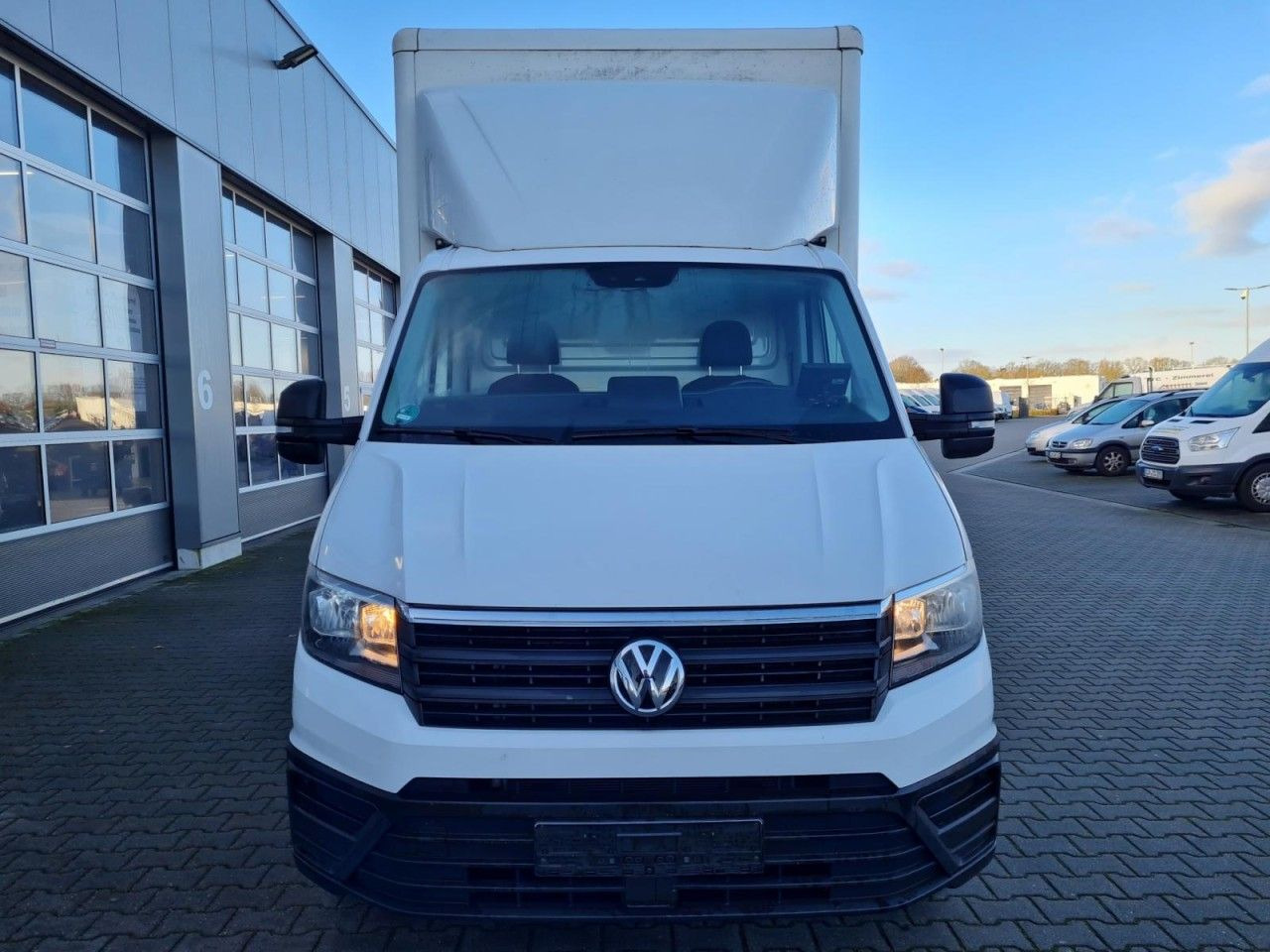 Volkswagen Crafter 50 Koffer hoch 2.0 TDI LBW KLIMA KAMERA - Box van: picture 2 Volkswagen Crafter 50 Koffer hoch 2.0 TDI LBW KLIMA KAMERA - Box van: picture 2
