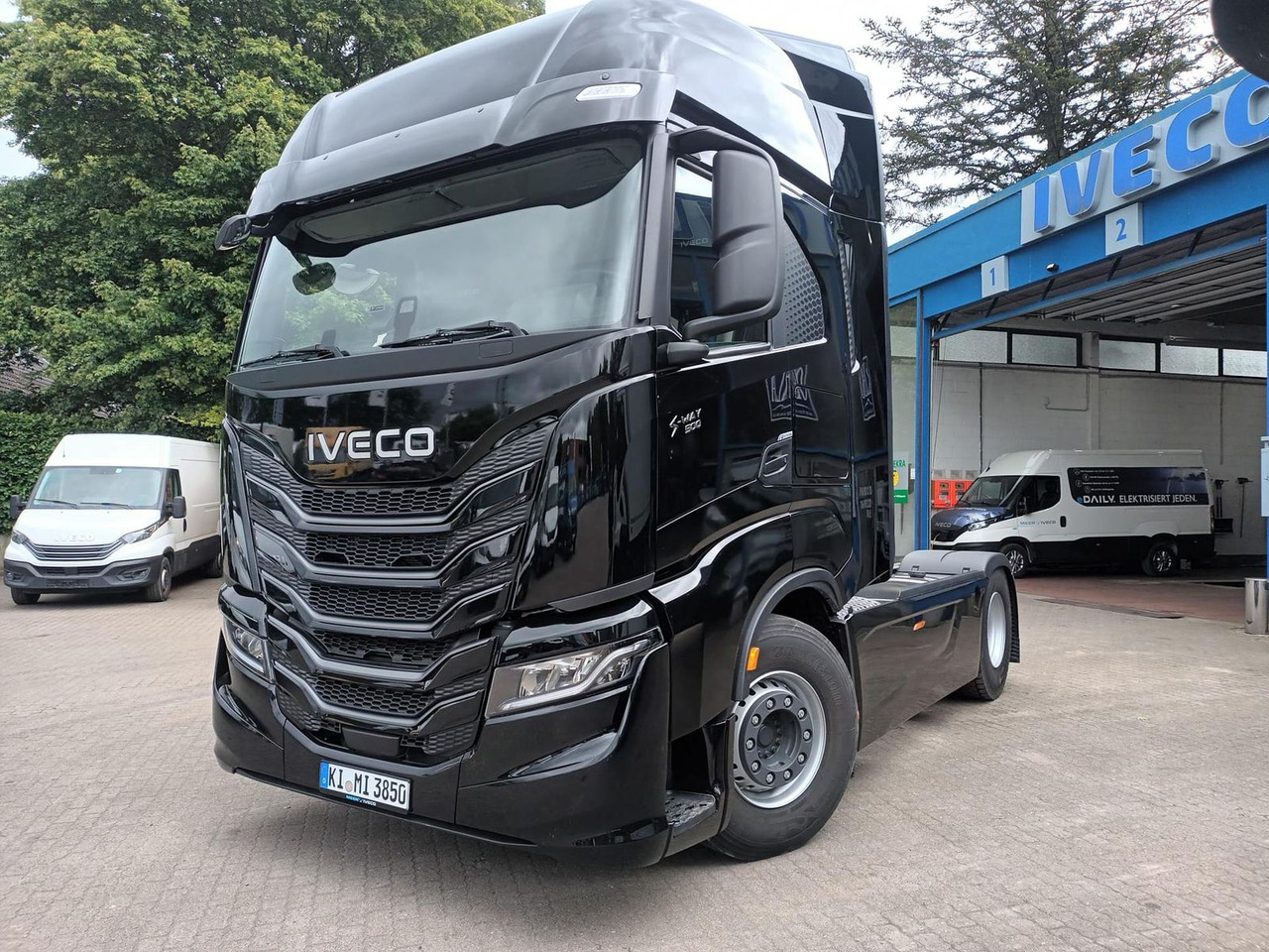 Iveco X-Way S-Way Sattelzugmaschine 500PS 18-20t zG... - Tractor unit: picture 1 Iveco X-Way S-Way Sattelzugmaschine 500PS 18-20t zG... - Tractor unit: picture 1