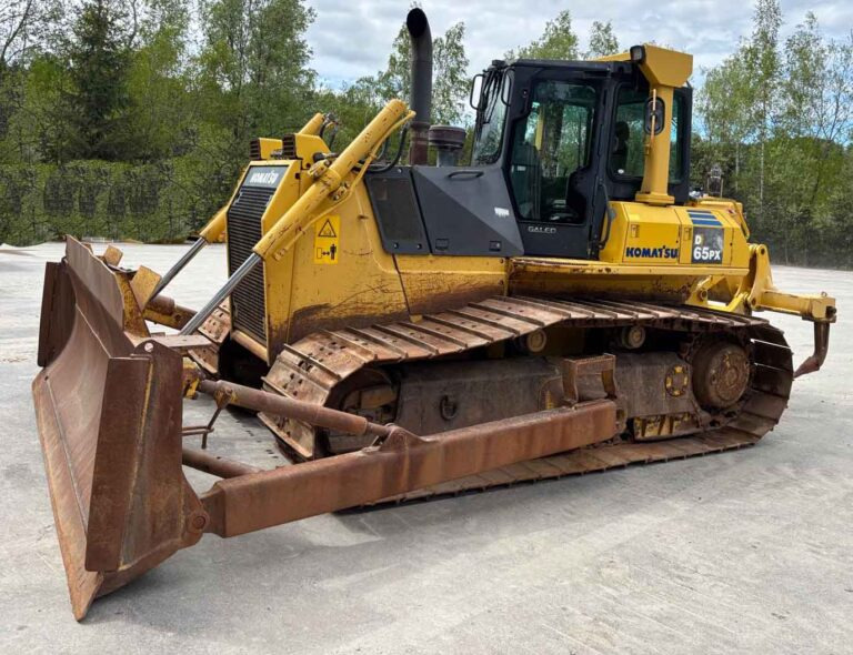 Komatsu D65-PX15 – Planierraupe / Bulldozer - Bulldozer: picture 1 Komatsu D65-PX15 – Planierraupe / Bulldozer - Bulldozer: picture 1