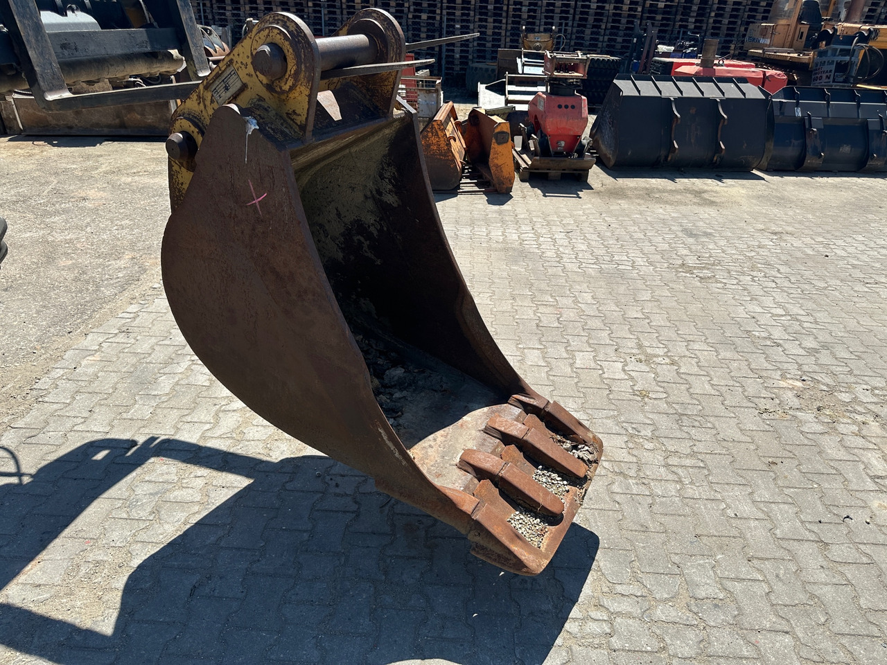 Caterpillar 3208 Tieflöffel 70 cm - Excavator bucket: picture 3 Caterpillar 3208 Tieflöffel 70 cm - Excavator bucket: picture 3