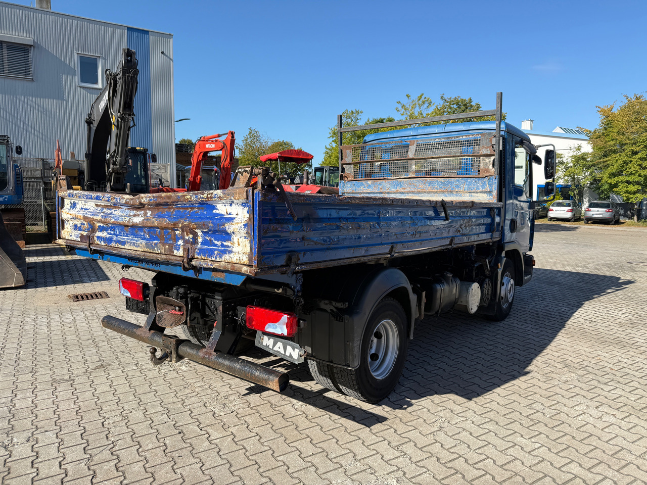 MAN TGL 8.180 3-Seiten-Kipper 2x AHK - Tipper: picture 4 MAN TGL 8.180 3-Seiten-Kipper 2x AHK - Tipper: picture 4