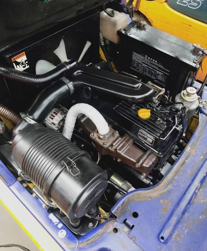 Komatsu FD30T-14 - Diesel forklift: picture 2 Komatsu FD30T-14 - Diesel forklift: picture 2