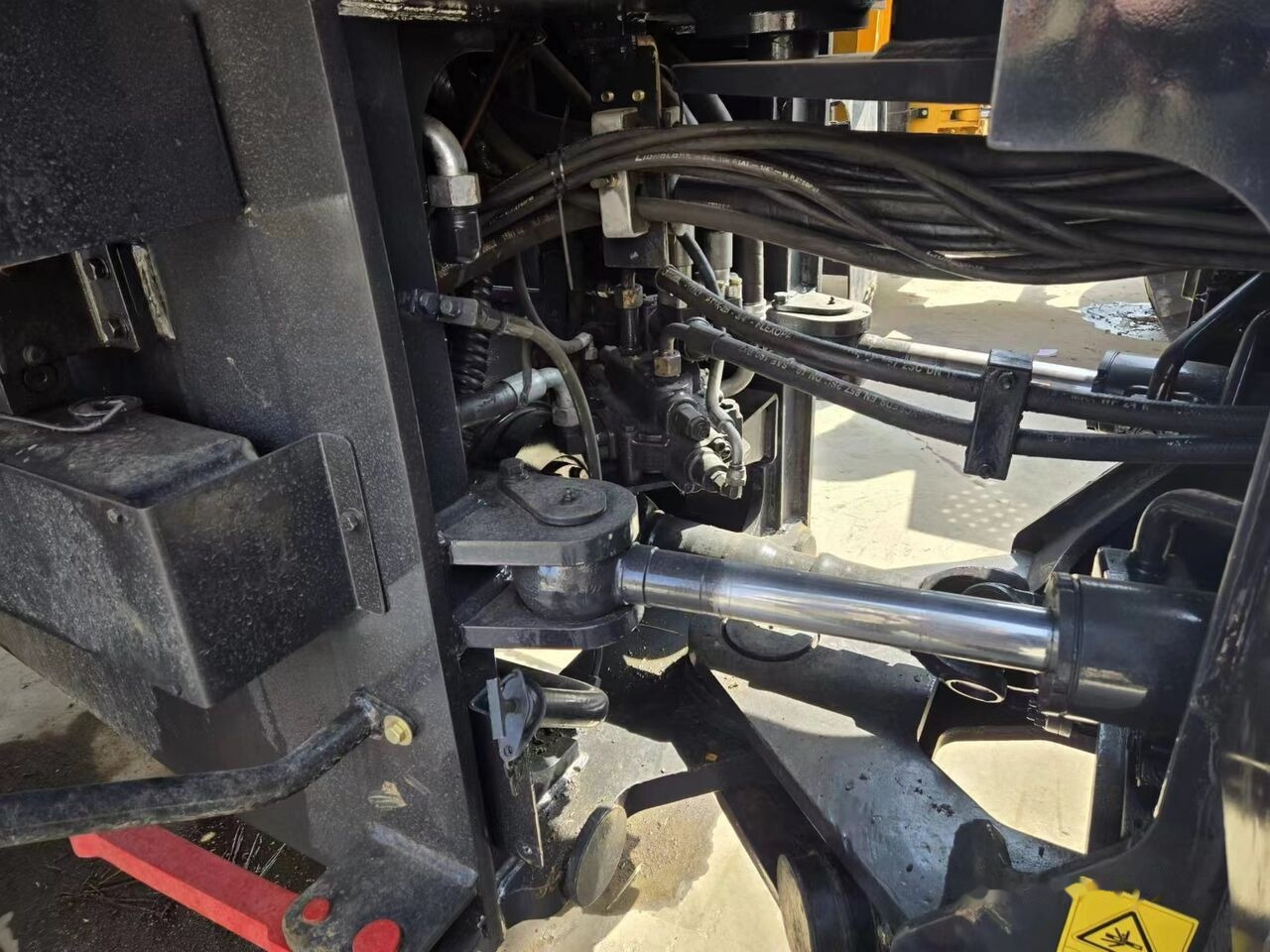 LiuGong 856H - Wheel loader: picture 4 LiuGong 856H - Wheel loader: picture 4