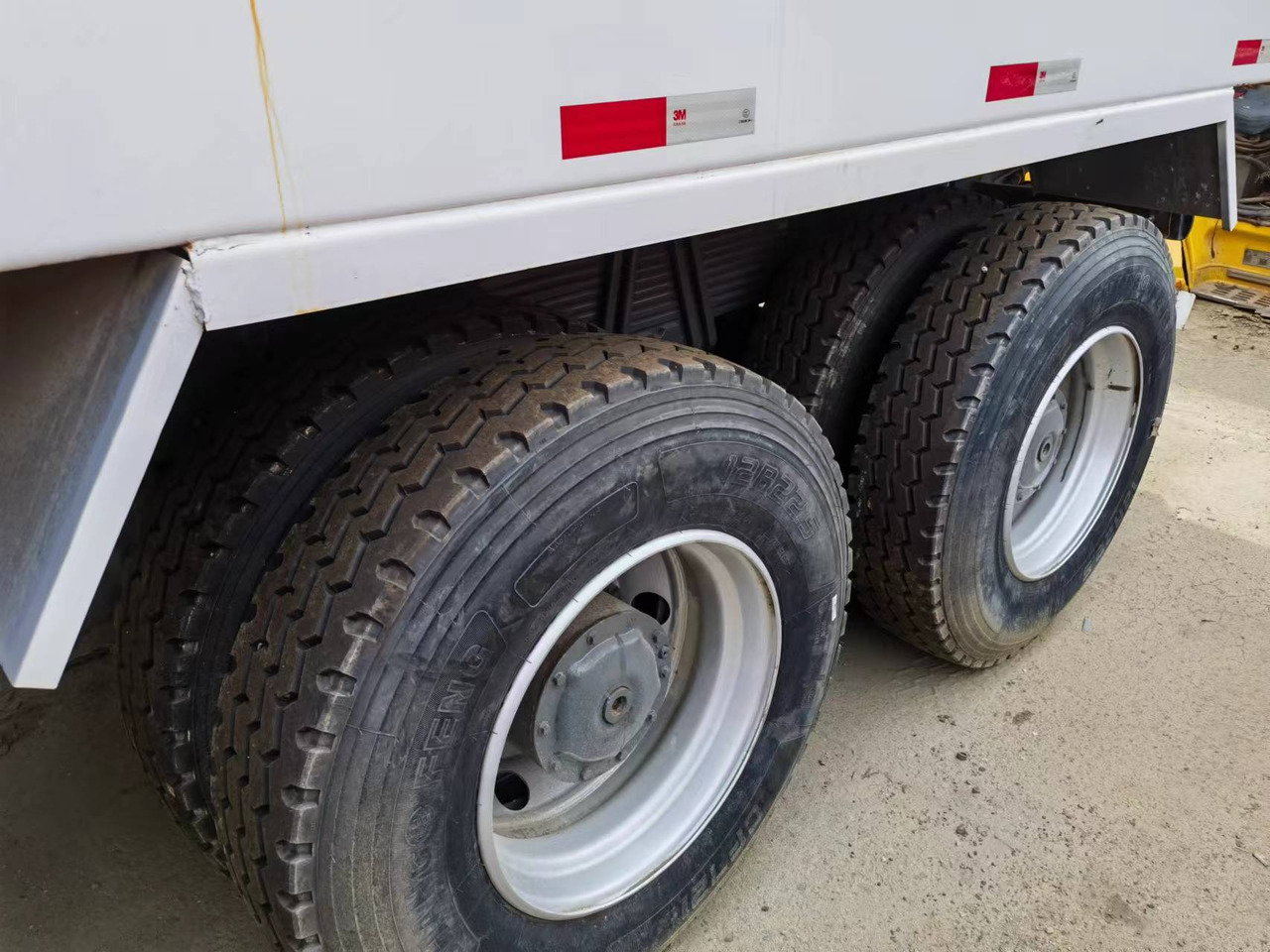 Sinotruk HOWO 375 6*4 Dump truck - Tipper: picture 4 Sinotruk HOWO 375 6*4 Dump truck - Tipper: picture 4