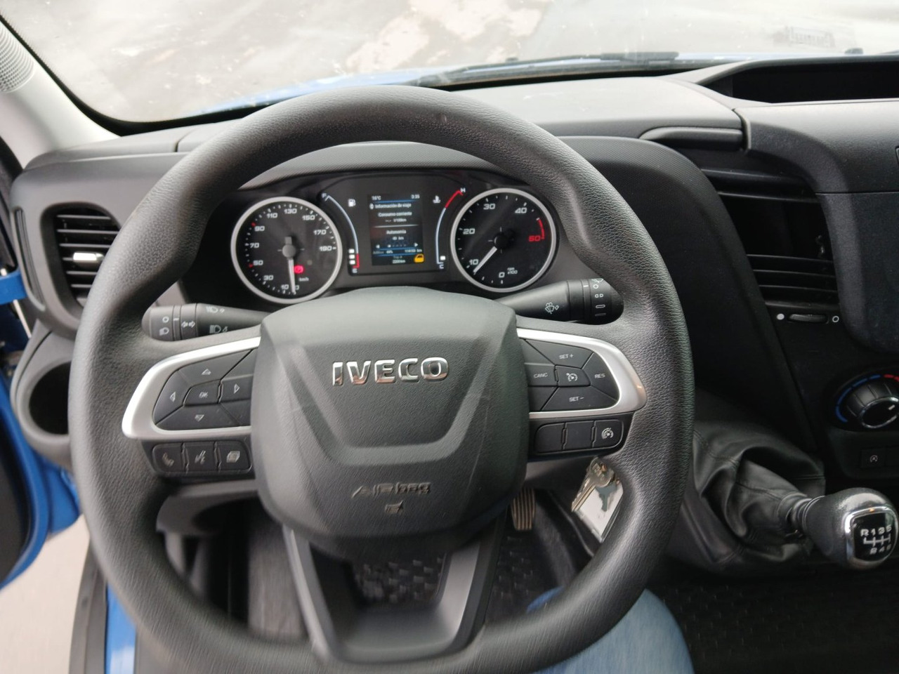 Box van Caja cerrada IVECO 35C16 20m3: picture 8