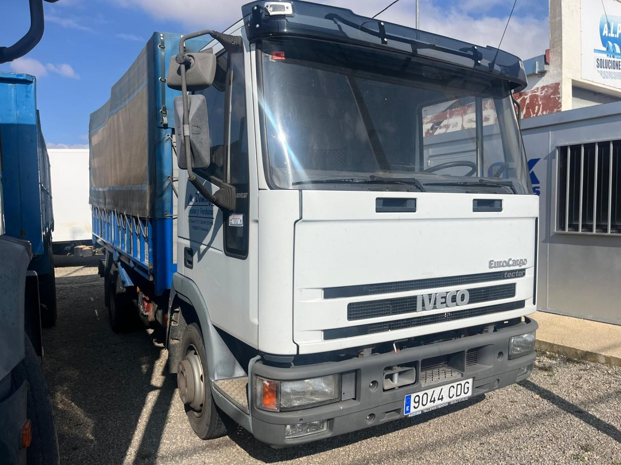 Caja cerrada IVECO Eurocargo ML80E17 - Curtainsider truck: picture 3 Caja cerrada IVECO Eurocargo ML80E17 - Curtainsider truck: picture 3