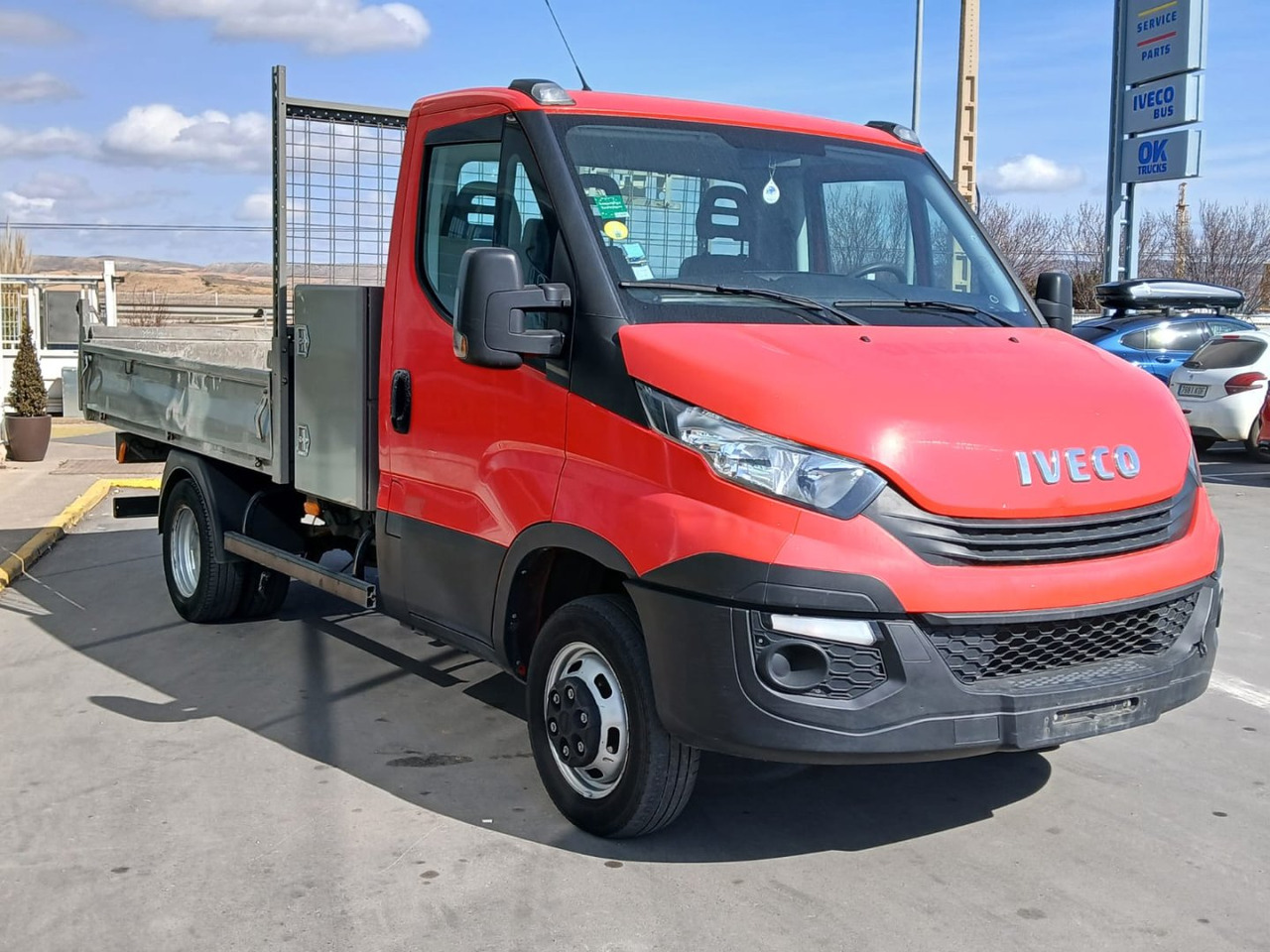 Volquete/Dumper IVECO 35C12 CAJA BASCULANTE - Tipper van: picture 3 Volquete/Dumper IVECO 35C12 CAJA BASCULANTE - Tipper van: picture 3