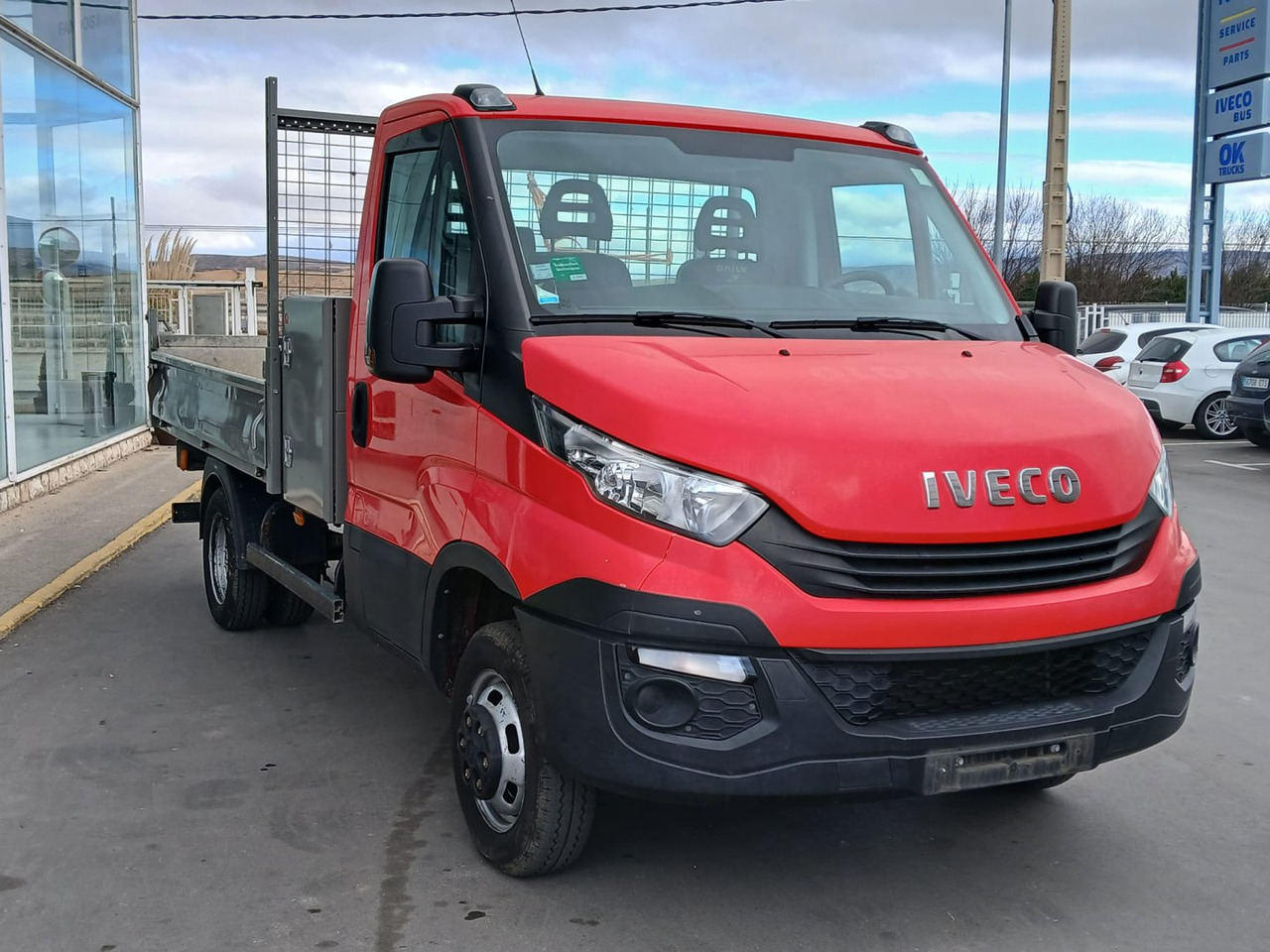 Volquete/Dumper IVECO 35C12 CAJA BASCULANTE - Tipper van: picture 3 Volquete/Dumper IVECO 35C12 CAJA BASCULANTE - Tipper van: picture 3