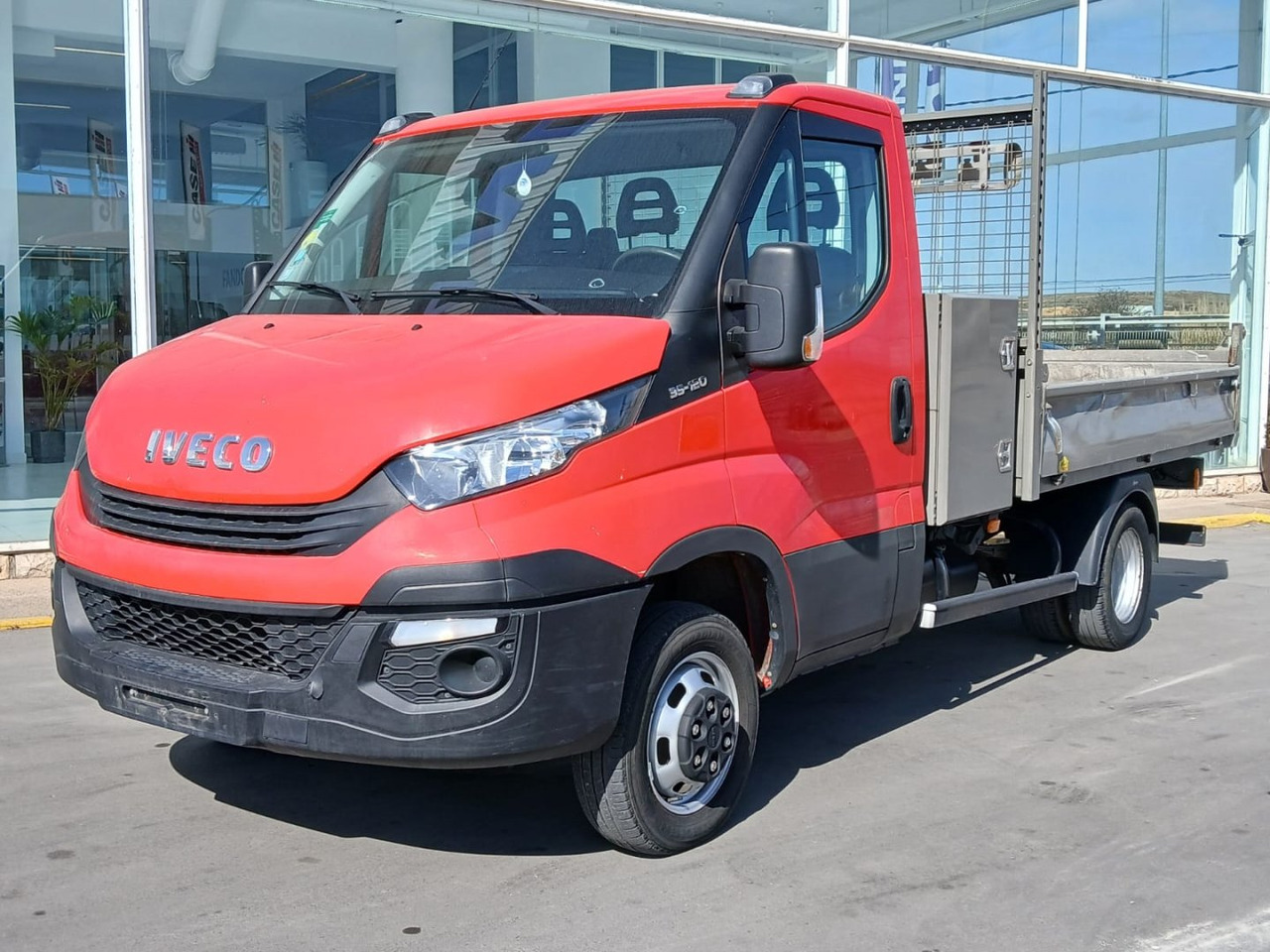 Volquete/Dumper IVECO 35C12 CAJA BASCULANTE - Tipper van: picture 1 Volquete/Dumper IVECO 35C12 CAJA BASCULANTE - Tipper van: picture 1