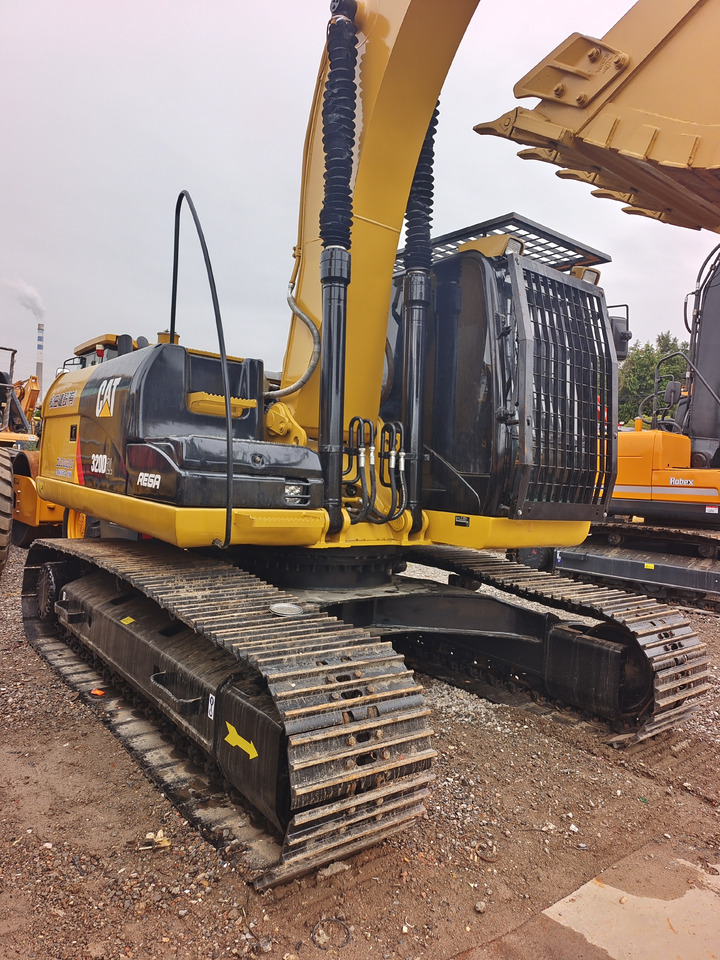 Crawler excavator CAT 320D2L: picture 7