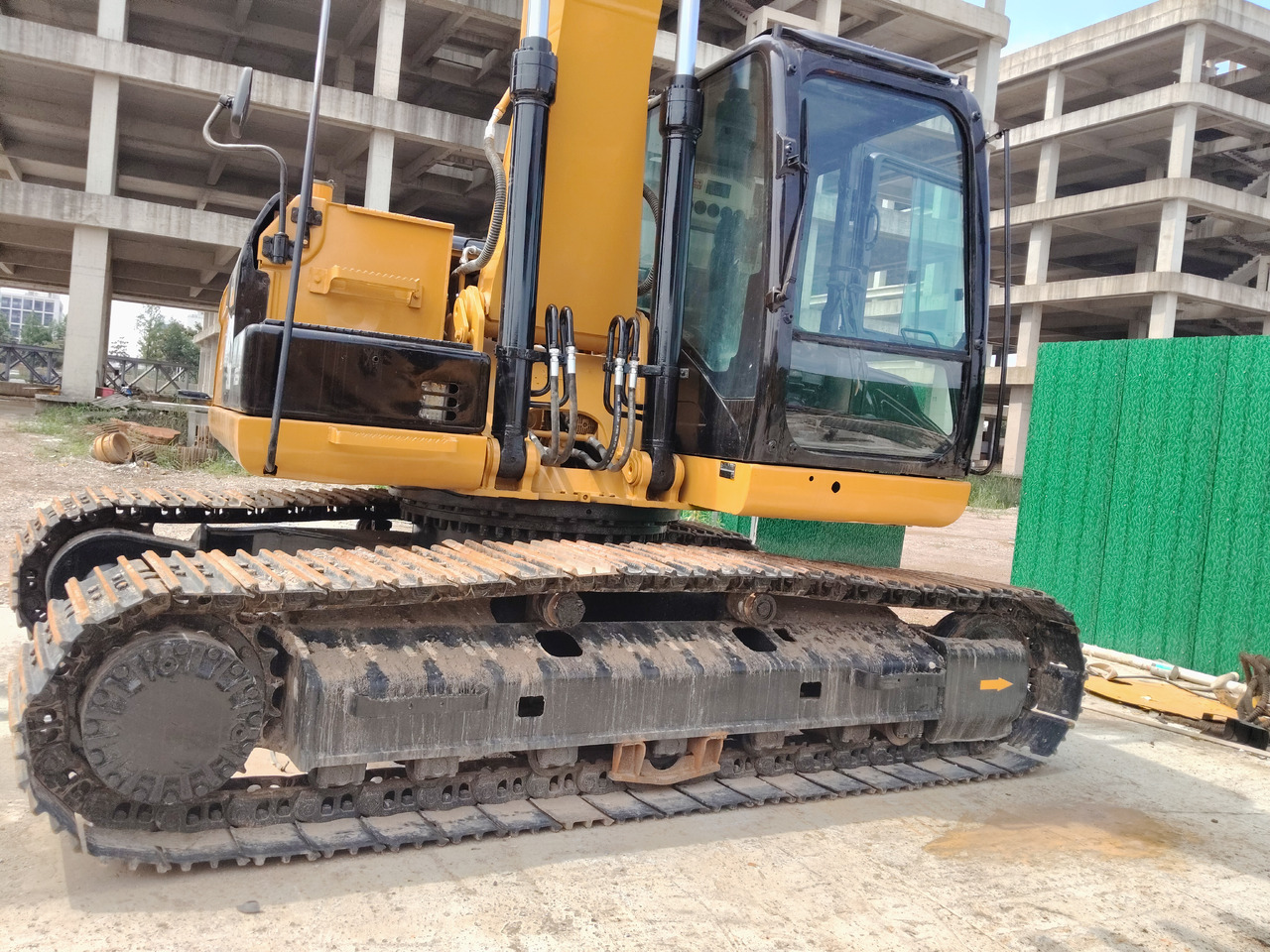 CATERPILLAR 320D2L with C7.1 ENGINE CAT 320D2 L 320 D 2 L C 7.1 ENGINE - Crawler excavator: picture 4 CATERPILLAR 320D2L with C7.1 ENGINE CAT 320D2 L 320 D 2 L C 7.1 ENGINE - Crawler excavator: picture 4