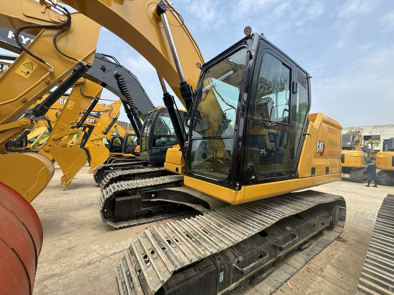CATERPILLAR 323 GC CAT 323GC 336D2L 349D2L - Crawler excavator: picture 1 CATERPILLAR 323 GC CAT 323GC 336D2L 349D2L - Crawler excavator: picture 1