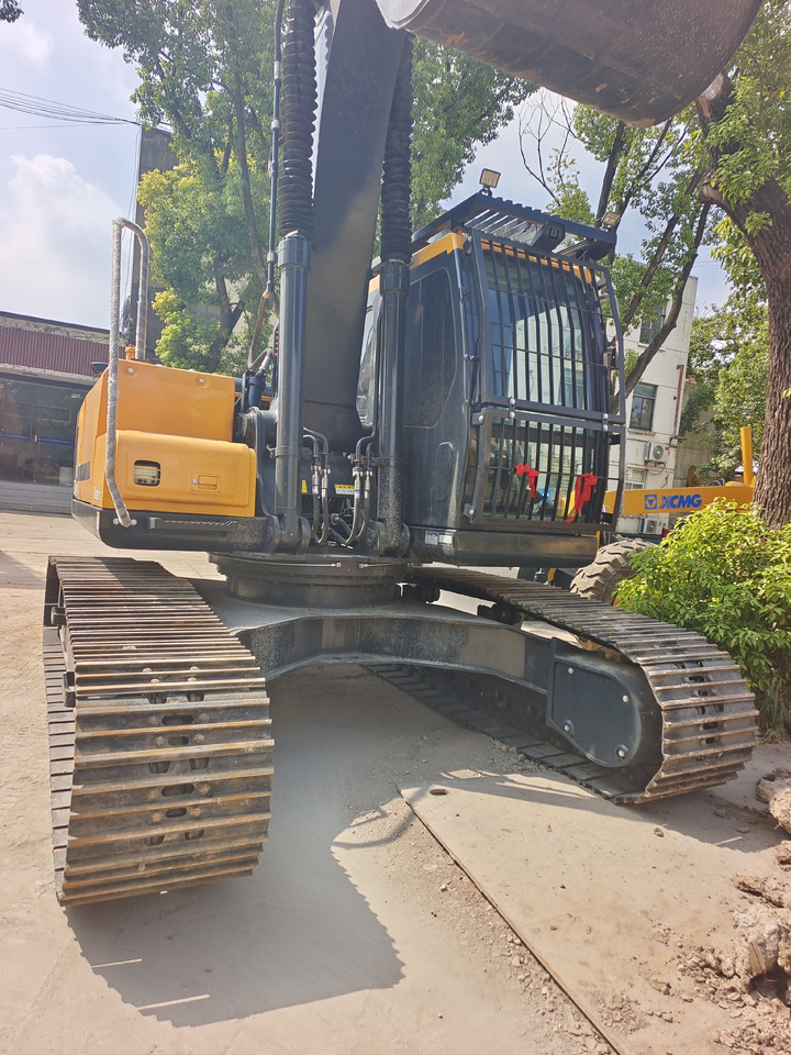 HYUNDAI 220 WITH 4 CAMERAS REVIEW REVERSE HX220HD HX225HD 220LC-9S - Crawler excavator: picture 5 HYUNDAI 220 WITH 4 CAMERAS REVIEW REVERSE HX220HD HX225HD 220LC-9S - Crawler excavator: picture 5