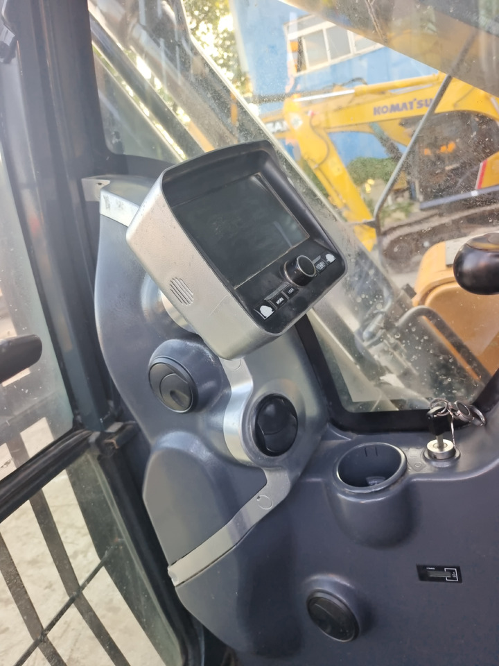 HYUNDAI 305LC-9T - Crawler excavator: picture 4 HYUNDAI 305LC-9T - Crawler excavator: picture 4